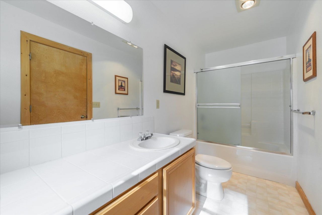 11870 Muhlebach Way, Truckee, CA 96161 Photo