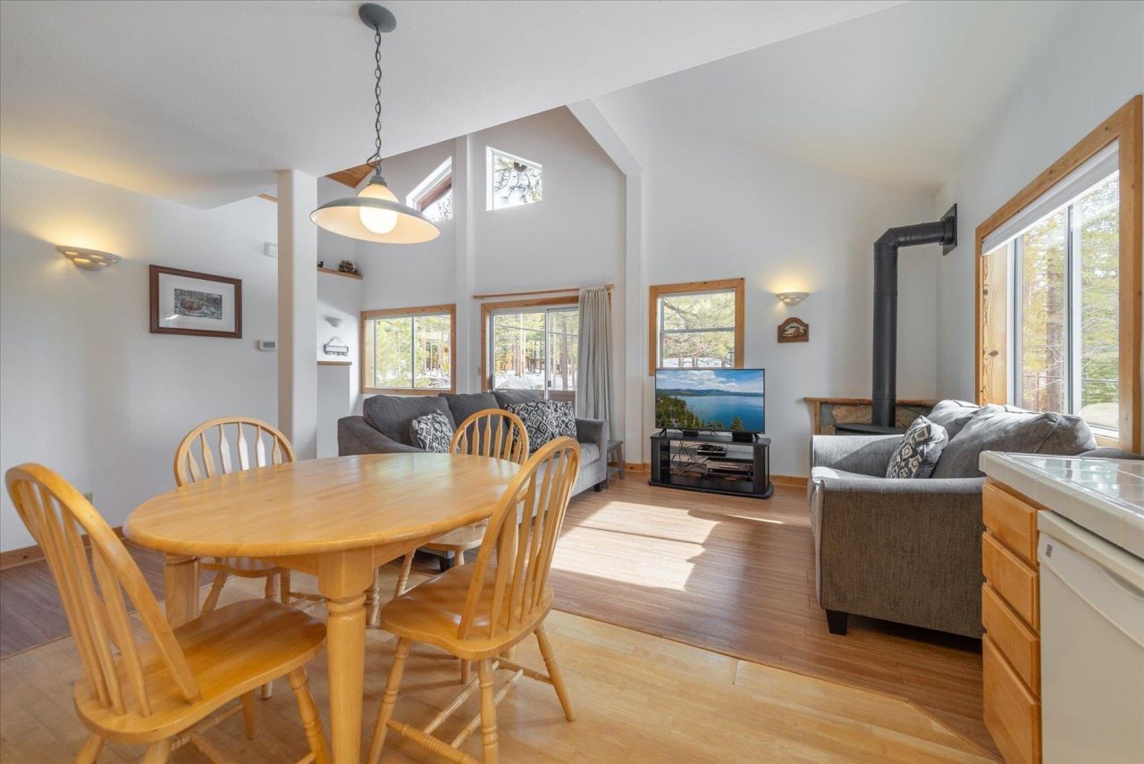 11870 Muhlebach Way, Truckee, CA 96161 Photo