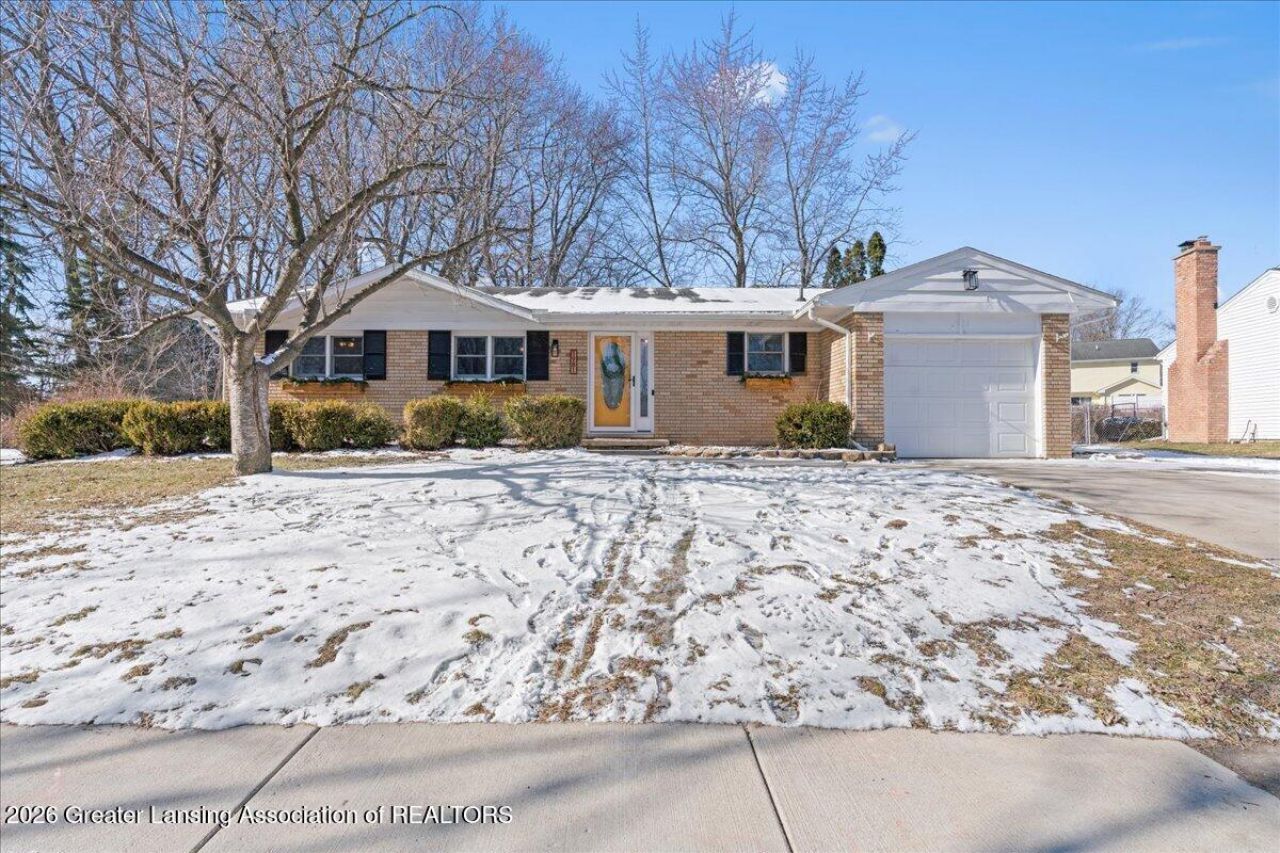 1981 Rutgers Circle, East Lansing, MI 48823 Main Photo