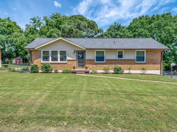 207 Bonnafield Dr, Hermitage, TN 37076