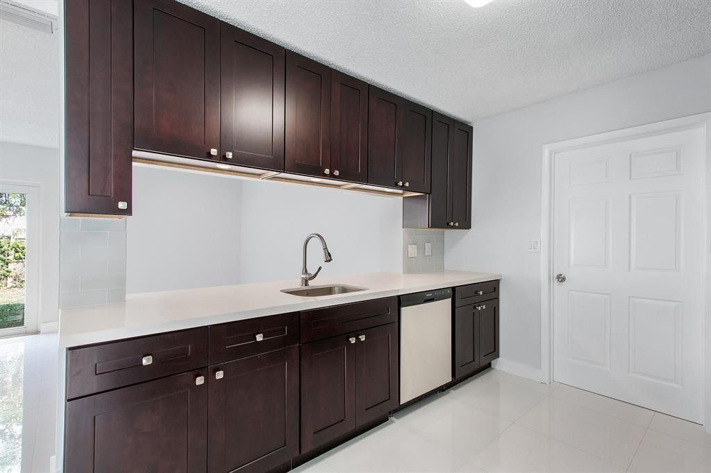9611 Saddlebrook Drive, Boca Raton, FL 33496 Photo