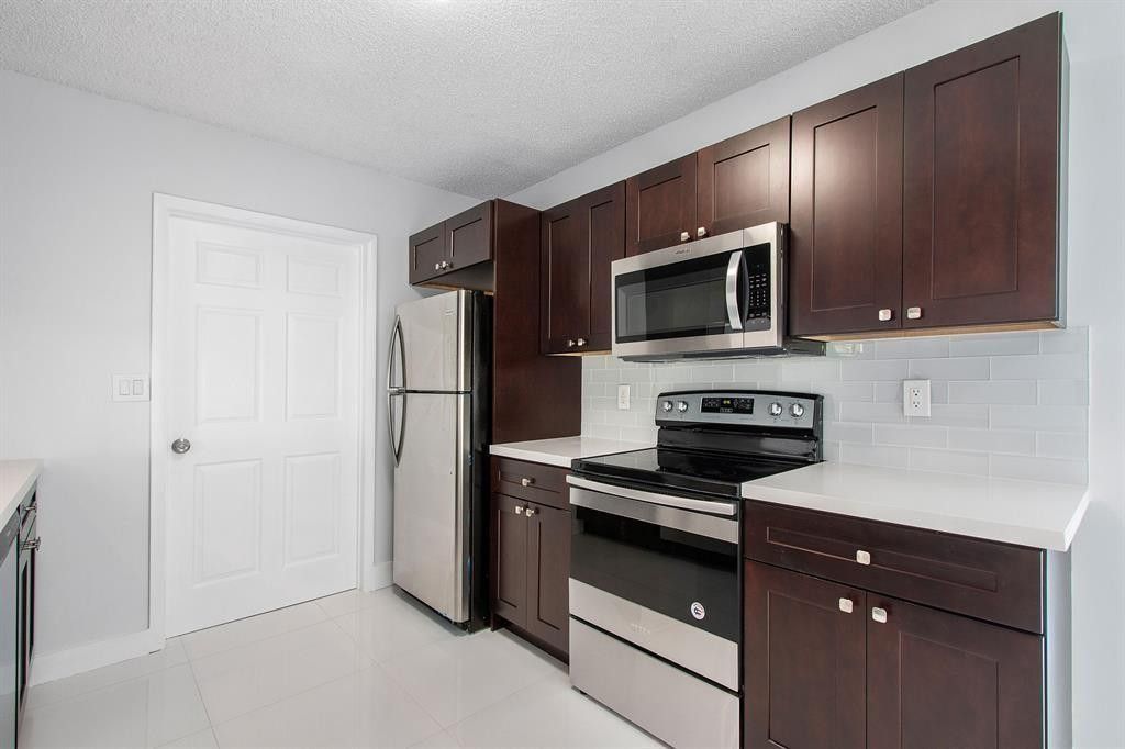 9611 Saddlebrook Drive, Boca Raton, FL 33496 Photo
