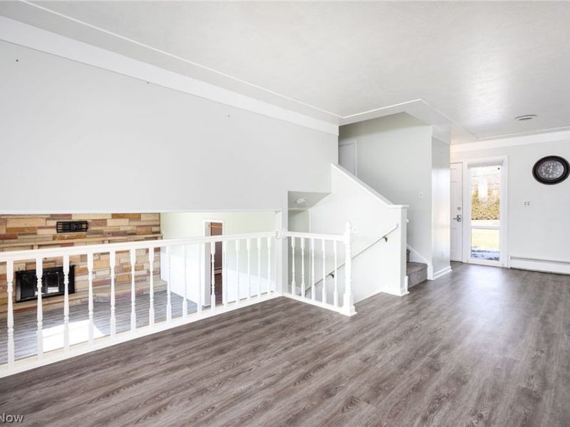 5220 Center Road, Brunswick Hills, OH 44212 Photo 4