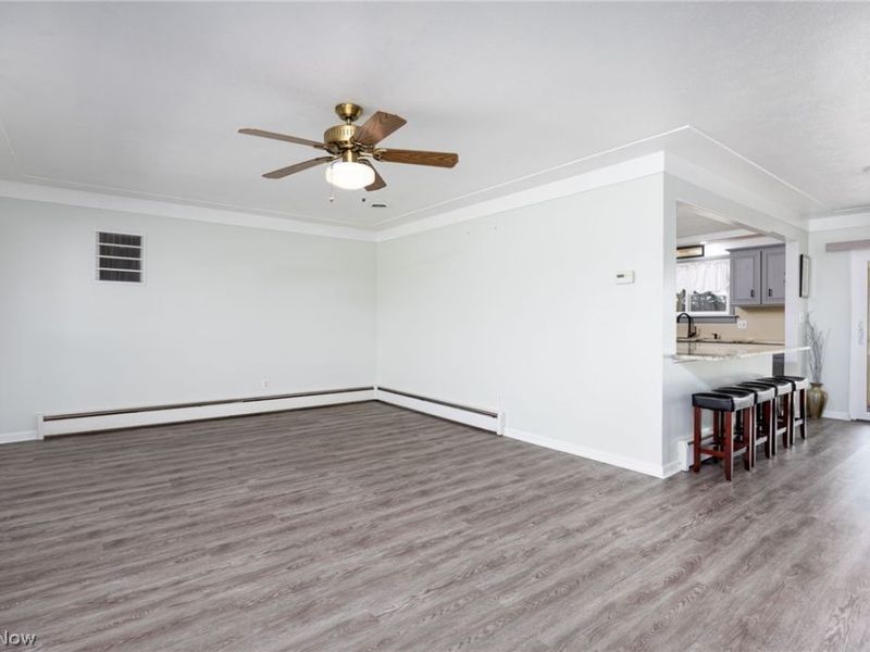 5220 Center Road, Brunswick Hills, OH 44212 Photo 5