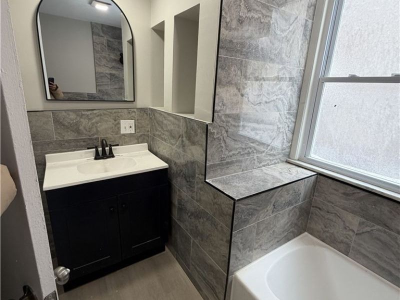 15340 Yorick Avenue, Unit Lower, Cleveland, OH 44110 Photo 12