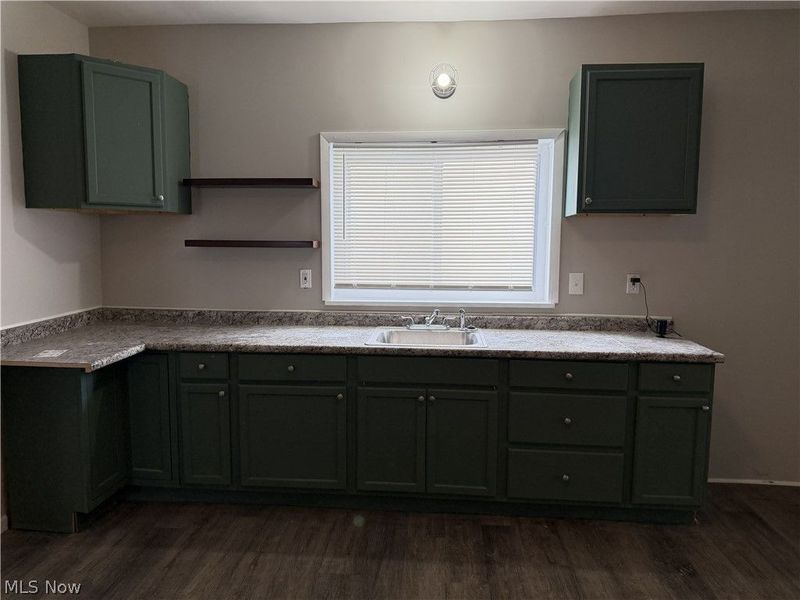 15340 Yorick Avenue, Unit Lower, Cleveland, OH 44110 Photo 3