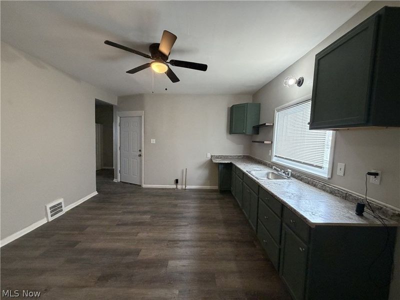 15340 Yorick Avenue, Unit Lower, Cleveland, OH 44110 Photo 7