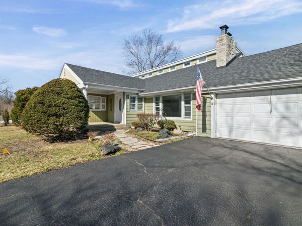 836 W Everett Road , Lake Forest, IL 60045