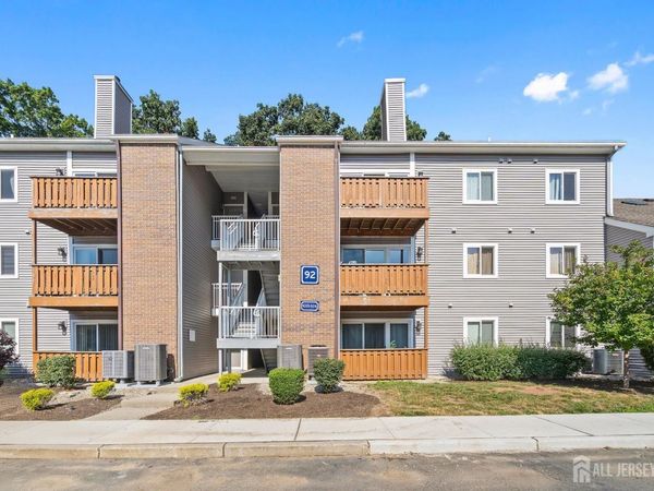 9207 Tamarron Drive, Plainsboro, NJ 08536