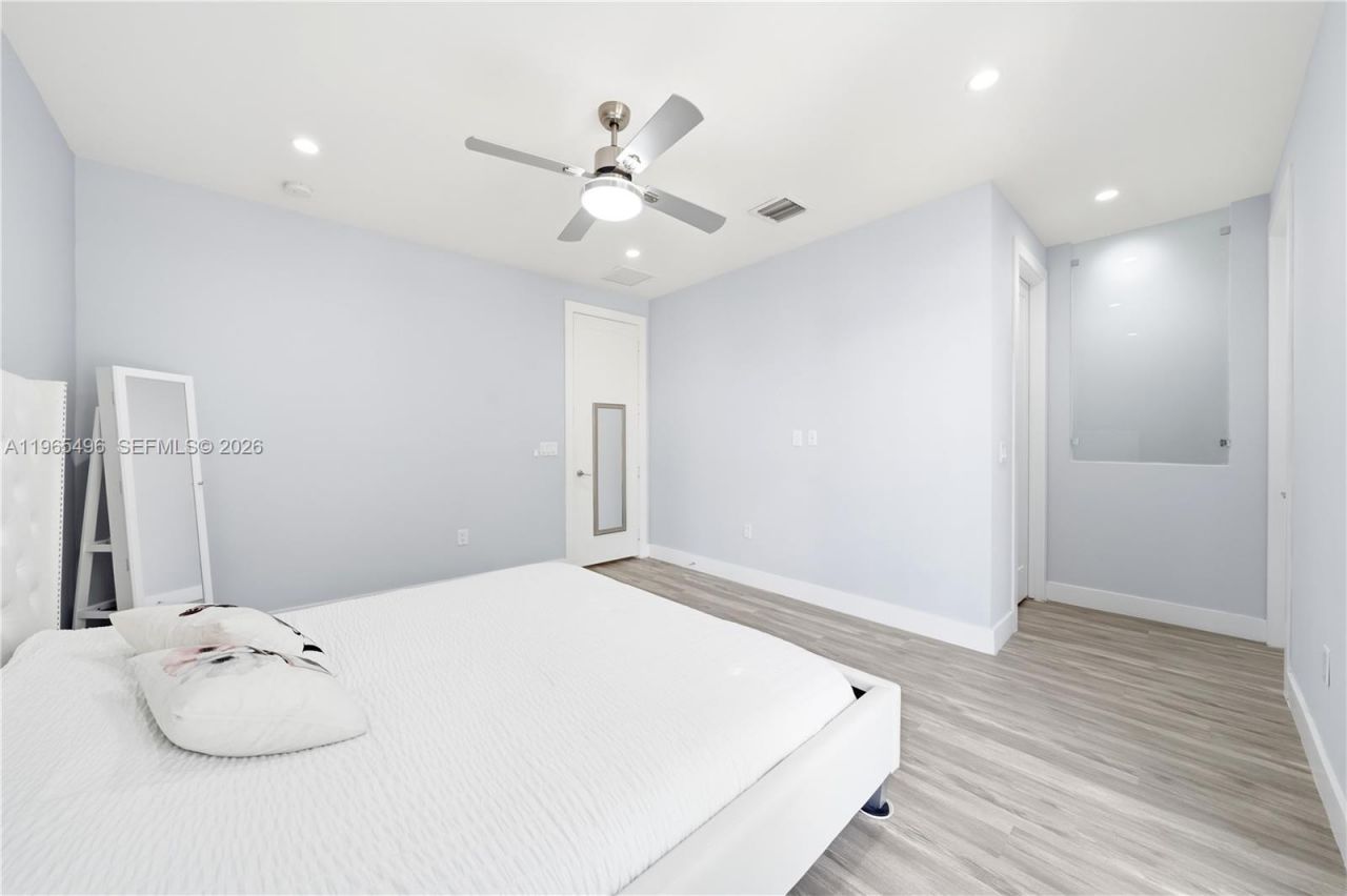 10530 NW 63rd Ter, Doral, FL 33178 Photo