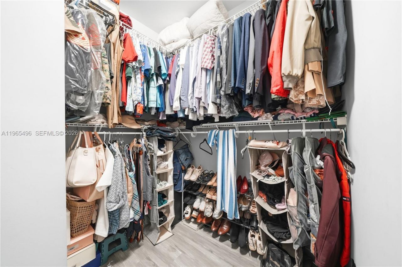 10530 NW 63rd Ter, Doral, FL 33178 Photo