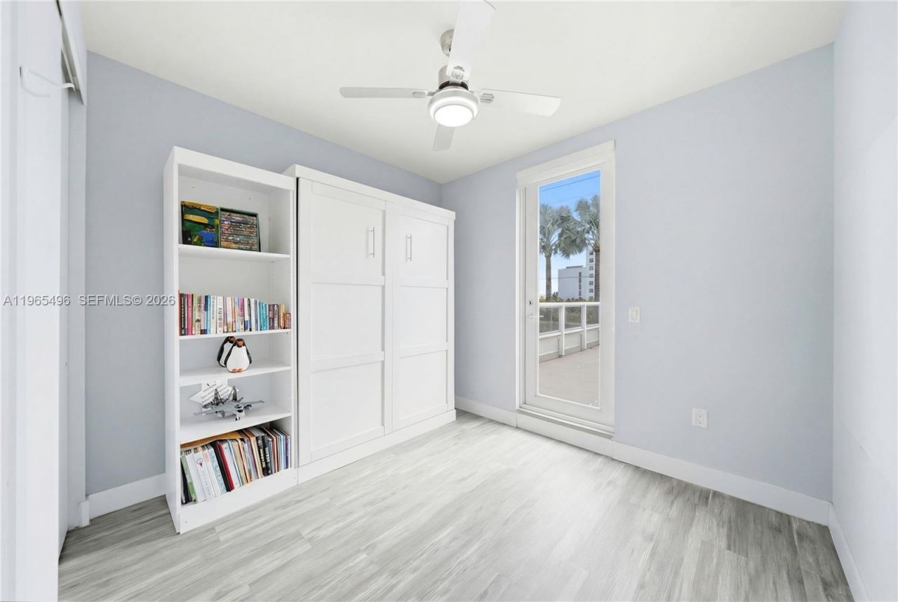 10530 NW 63rd Ter, Doral, FL 33178 Photo