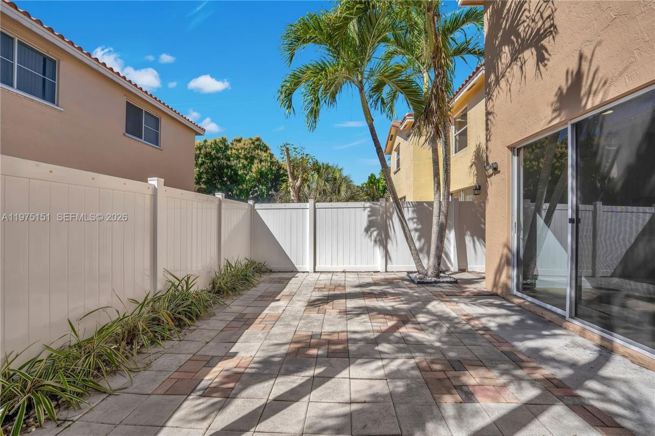 16922 SW 35th St, Miramar, FL 33027 Photo