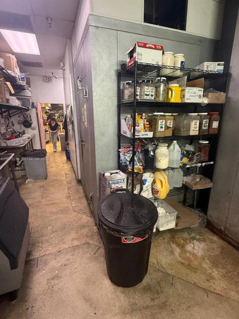 Confidential NW 67th Ave, Hialeah, FL 33015 Photo