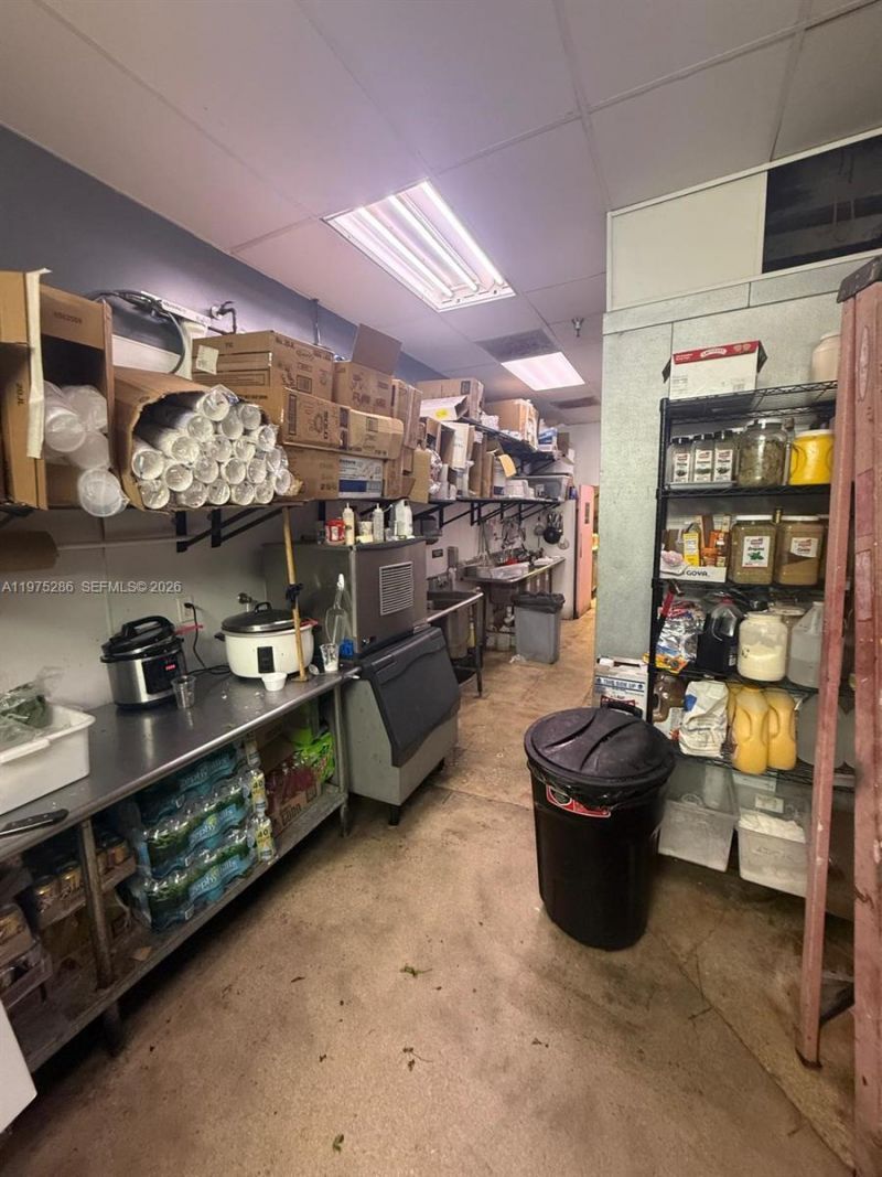 Confidential NW 67th Ave, Hialeah, FL 33015 Photo