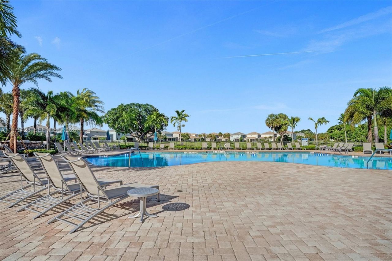 4764 Eucalyptus Dr , Hollywood, FL 33021 Photo