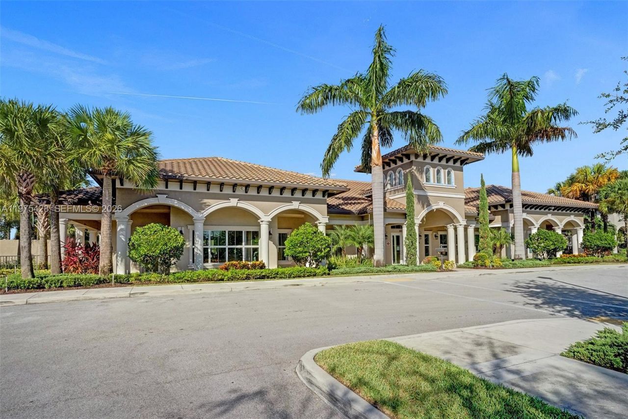 4764 Eucalyptus Dr , Hollywood, FL 33021 Photo