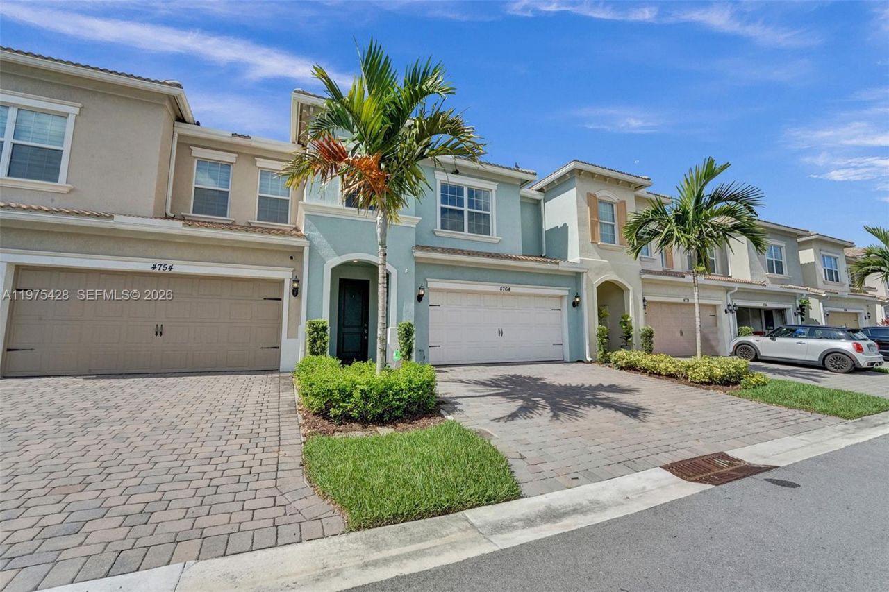 4764 Eucalyptus Dr , Hollywood, FL 33021 Photo