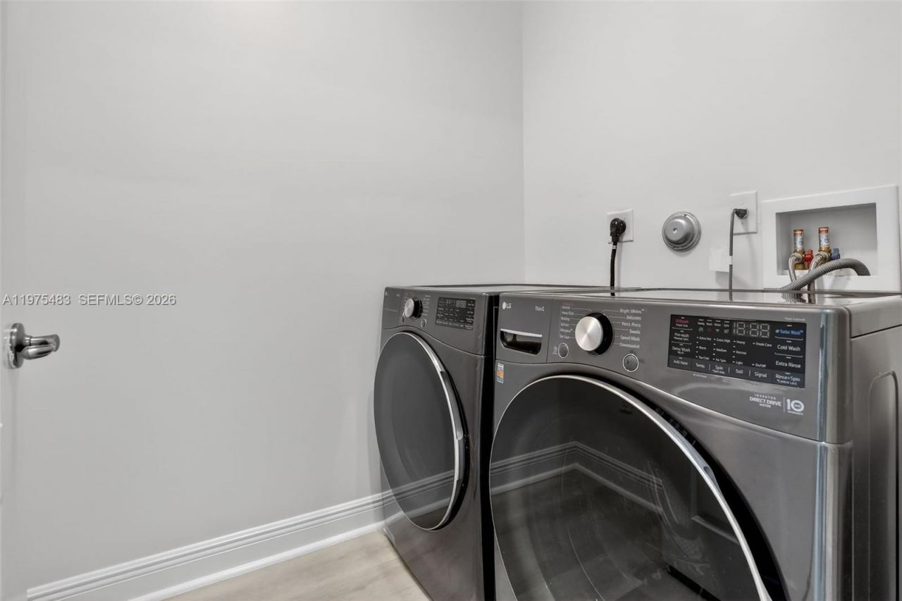 411 SW 13th Ter, Fort Lauderdale, FL 33312 Photo