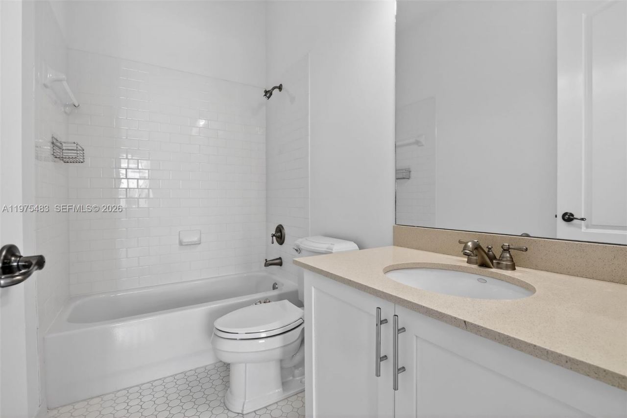 411 SW 13th Ter, Fort Lauderdale, FL 33312 Photo