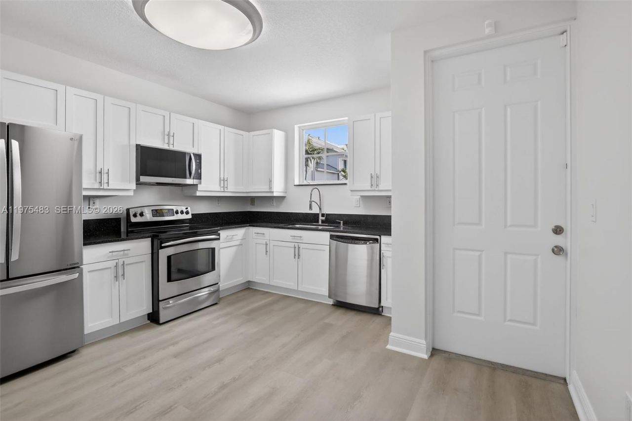 411 SW 13th Ter, Fort Lauderdale, FL 33312 Photo