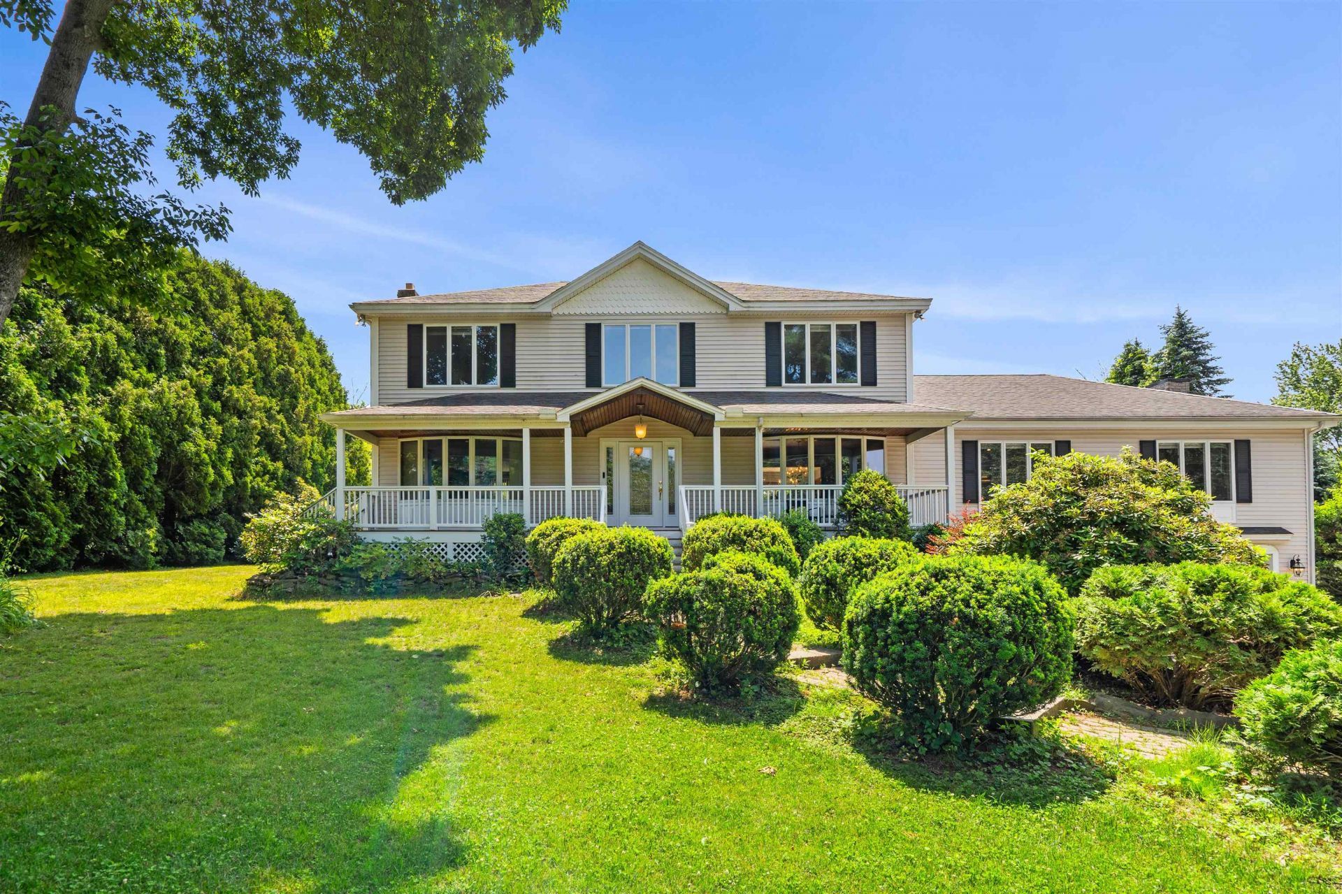 10 Roy Drive, Hudson, NH 03051 Main Photo