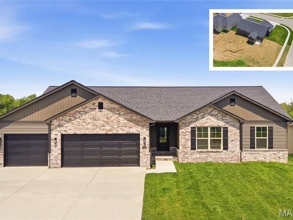 1232 Ole Town Bridge, O'Fallon, IL 62269