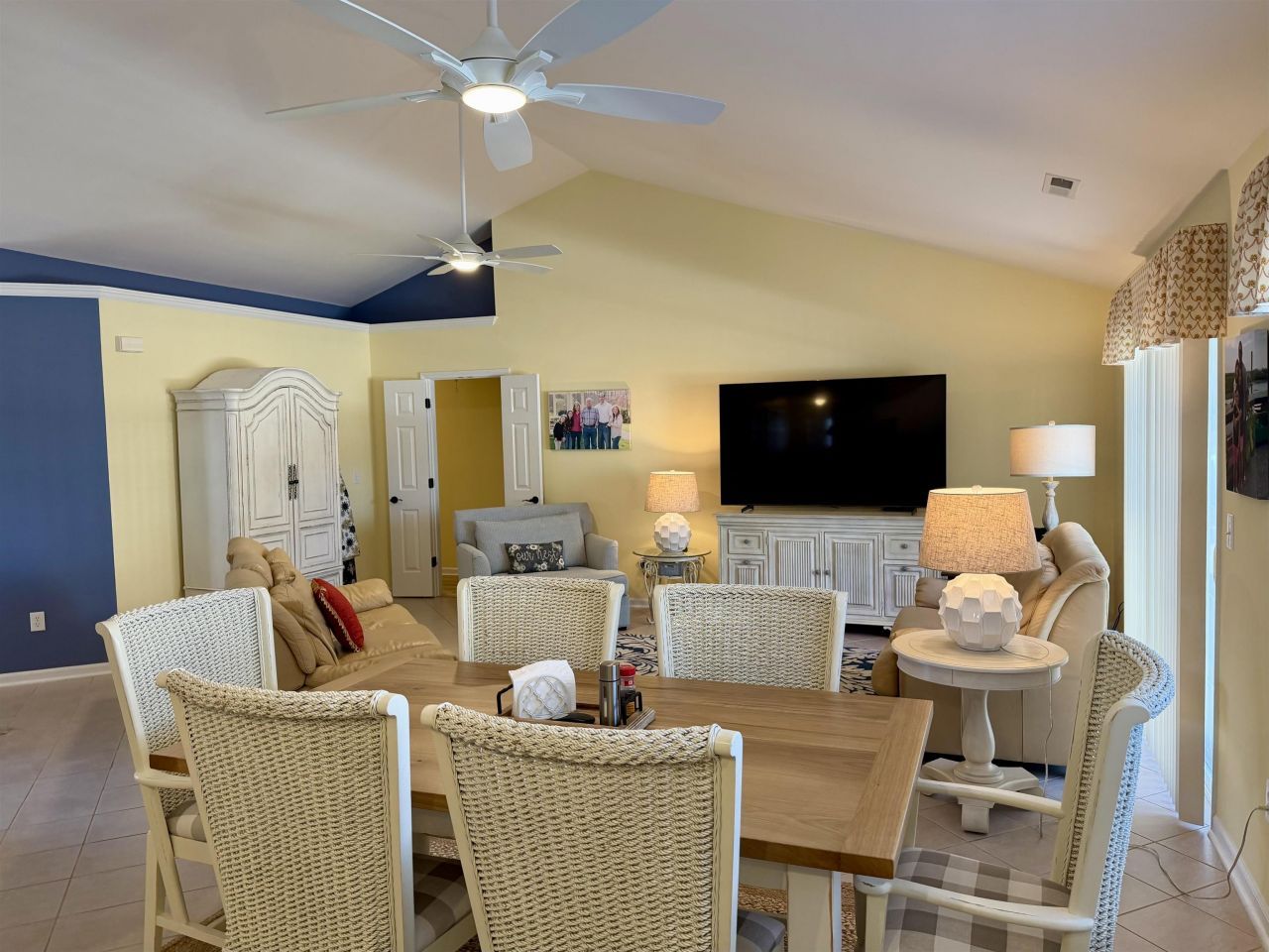 225 Melody Gardens Dr.  Photo 10