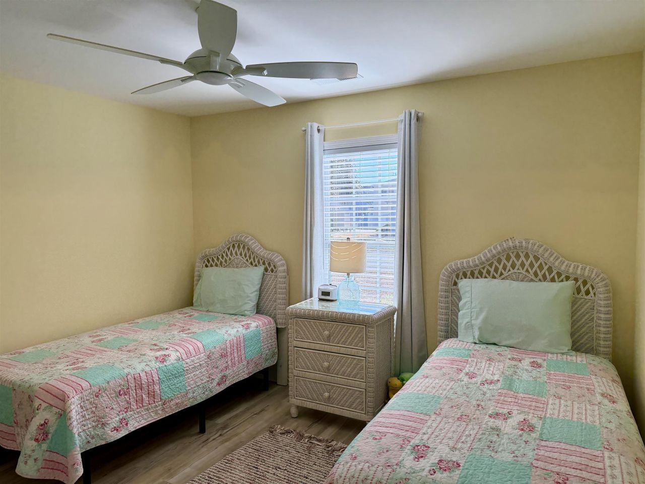 225 Melody Gardens Dr. Photo 29