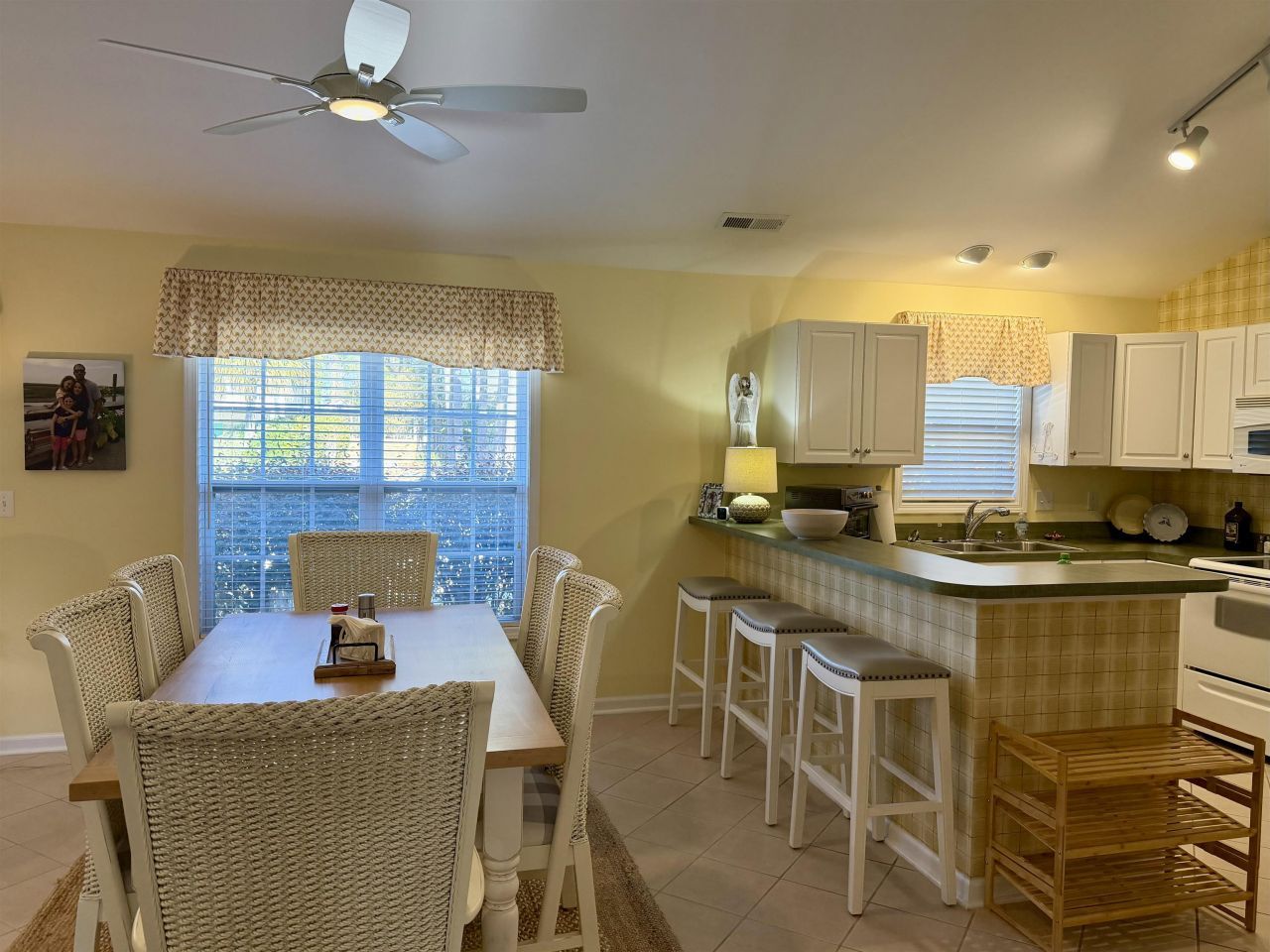 225 Melody Gardens Dr.  Photo 9