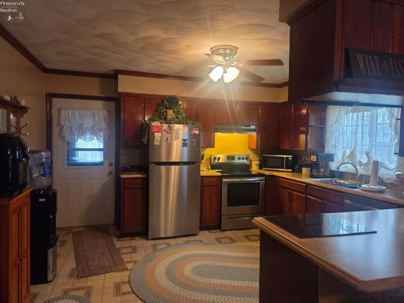 8215 State Route 101, Clyde, OH 43410 Photo 5