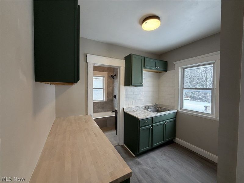 15340 Yorick Avenue, Unit 2nd floor, Cleveland, OH 44110 Photo 6