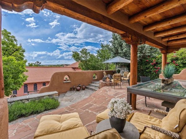 333 Magdalena Road, Santa Fe, NM 87501