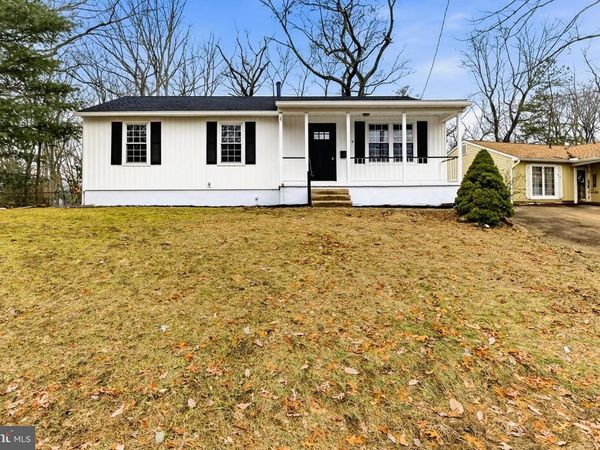 16 E WOODBURN AVENUE, PINE HILL, NJ 08021