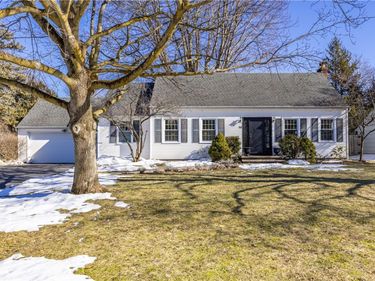 56 Hunters Lane, Rochester, NY 14618