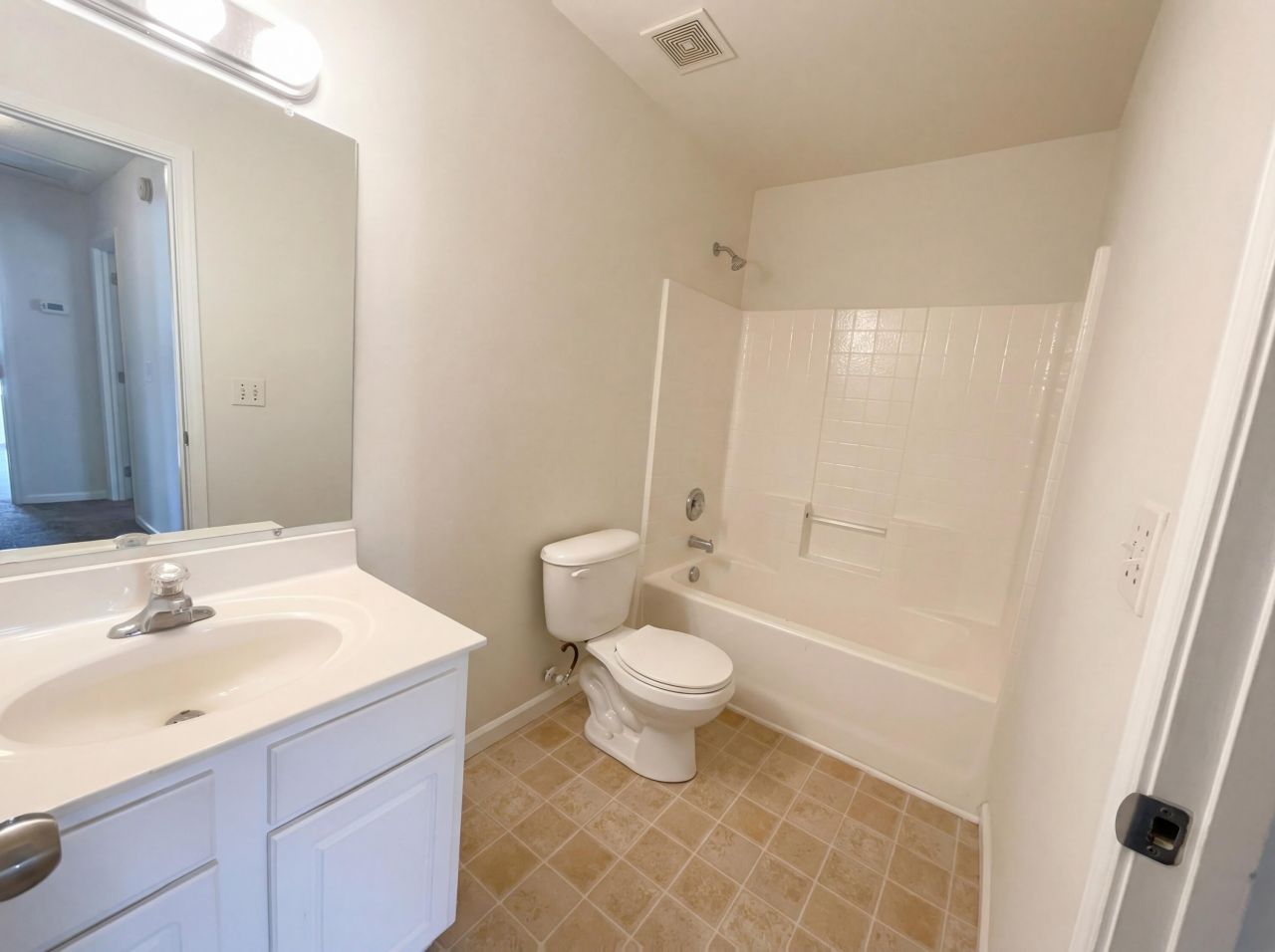 318 Aberdeen Circle Photo 17