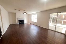 318 Aberdeen Circle photo 4