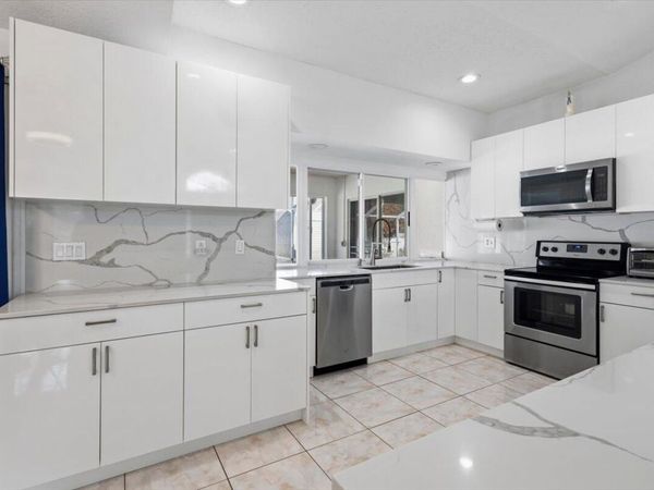 4424 NW Alsace Avenue, Port St. Lucie, FL 34983