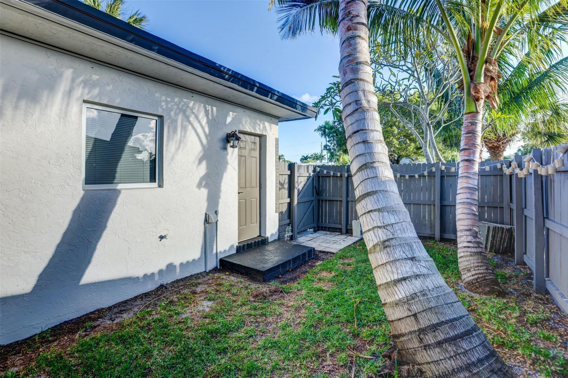 1005 NE 17th Ct Unit A, Fort Lauderdale, FL 33305 Photo