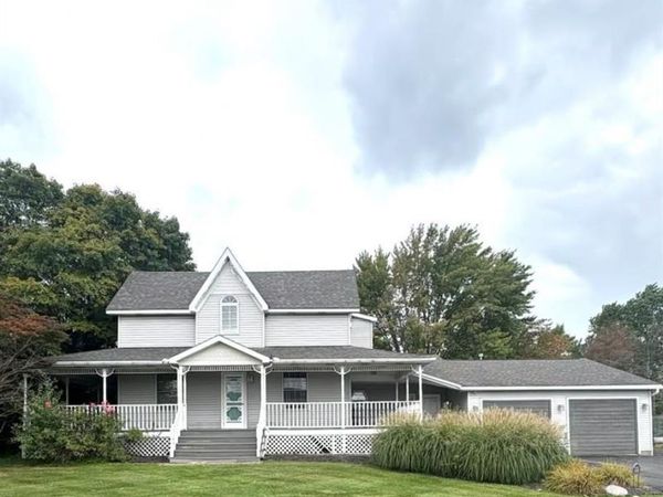 2052 S Dye Road, Flint, MI 48532