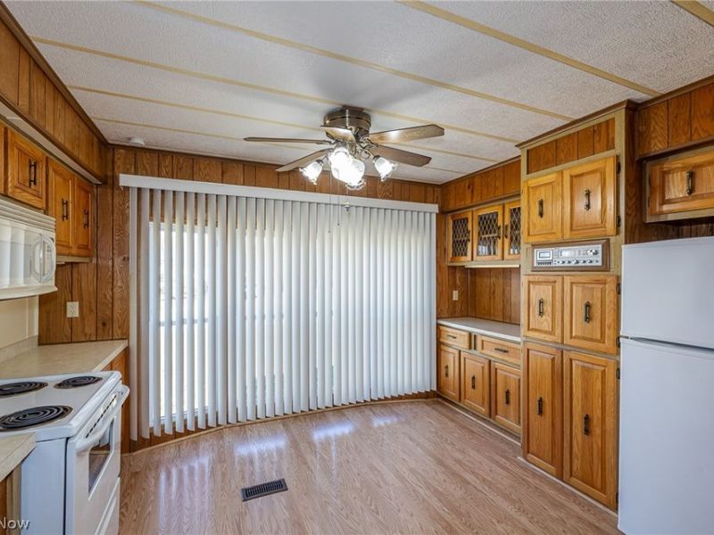 61 Parkway Street, Olmsted Falls, OH 44138 Photo 6