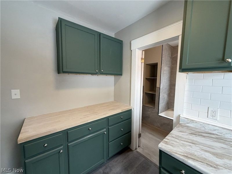 15340 Yorick Avenue, Unit 3rd floor, Cleveland, OH 44110 Photo 10