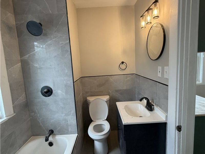 15340 Yorick Avenue, Unit 3rd floor, Cleveland, OH 44110 Photo 13