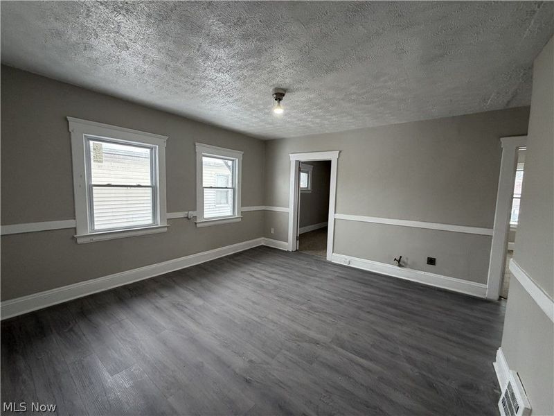 15340 Yorick Avenue, Unit 3rd floor, Cleveland, OH 44110 Photo 3