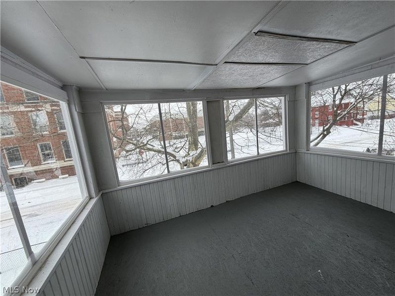 15340 Yorick Avenue, Unit 3rd floor, Cleveland, OH 44110 Photo 4