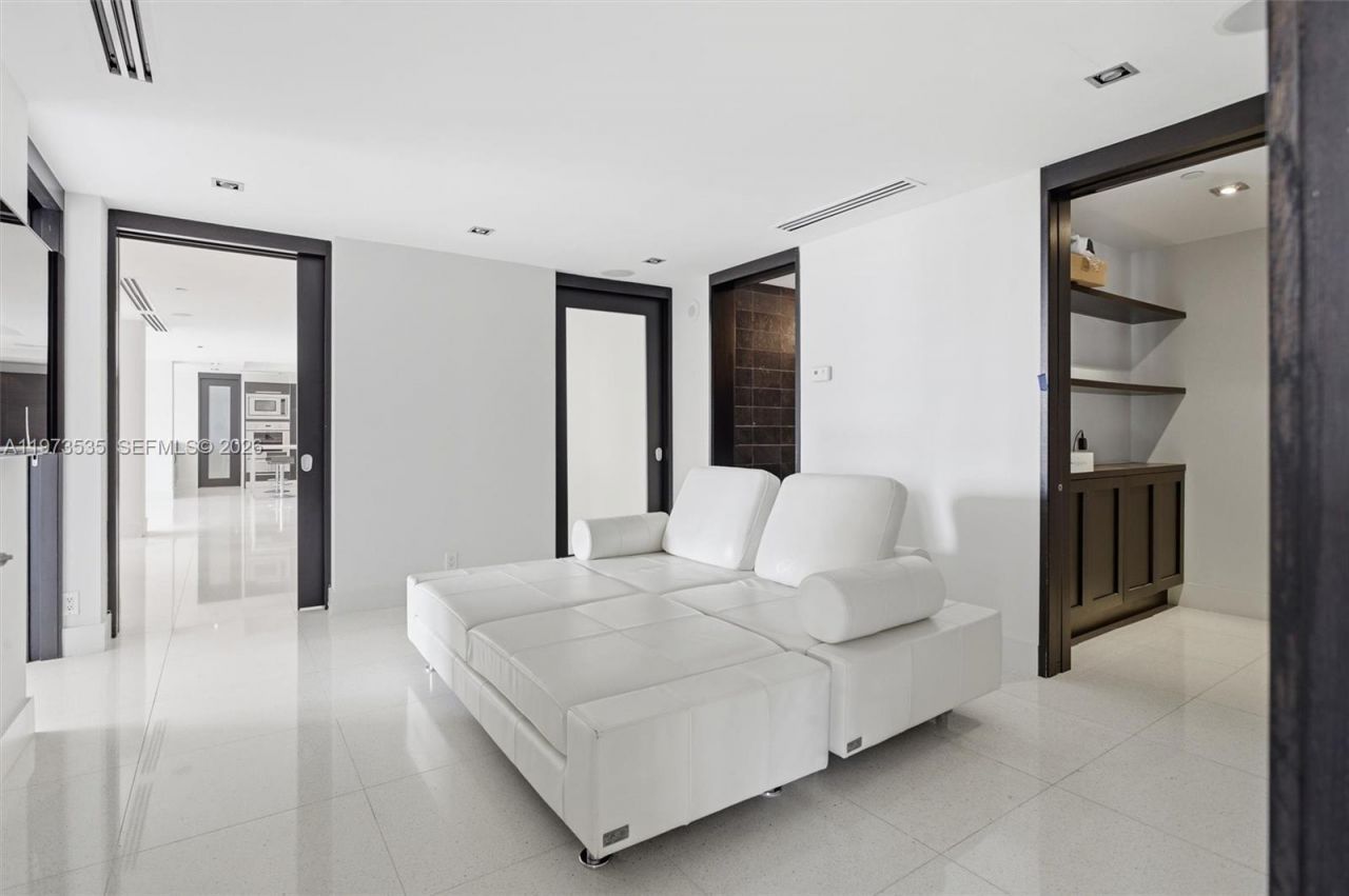 1330 Ocean Dr , Unit 3CA, Miami Beach, FL 33139 Photo