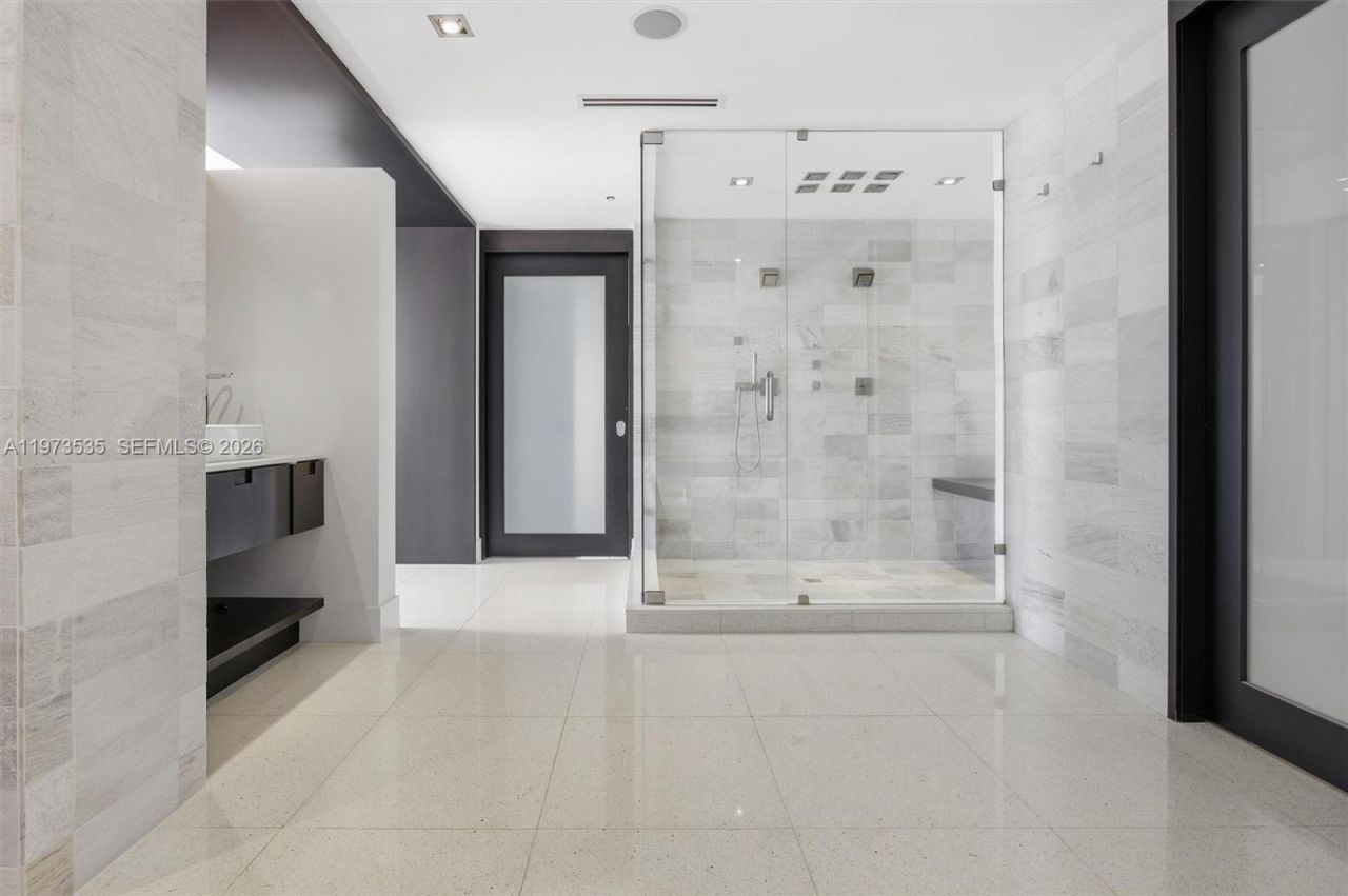 1330 Ocean Dr , Unit 3CA, Miami Beach, FL 33139 Photo