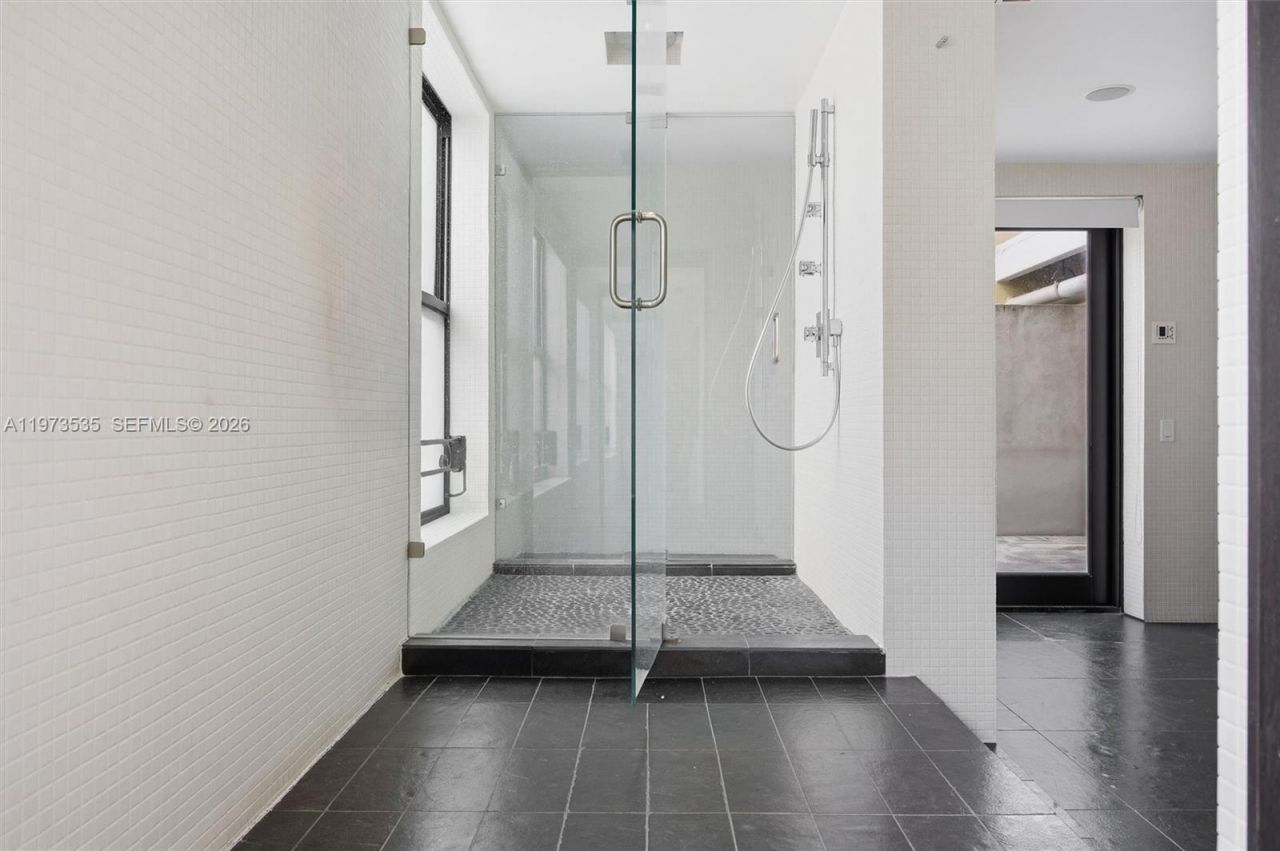 1330 Ocean Dr , Unit 3CA, Miami Beach, FL 33139 Photo