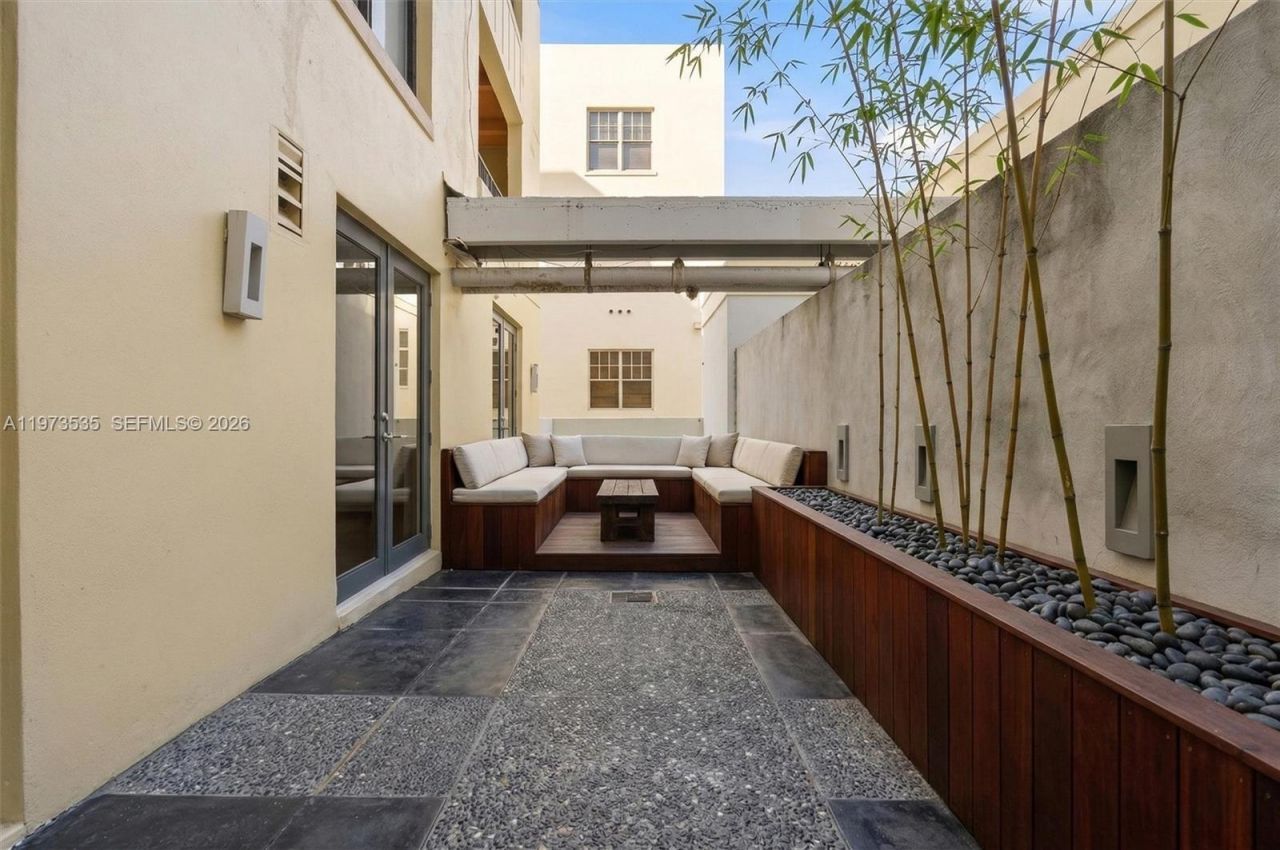 1330 Ocean Dr , Unit 3CA, Miami Beach, FL 33139 Photo