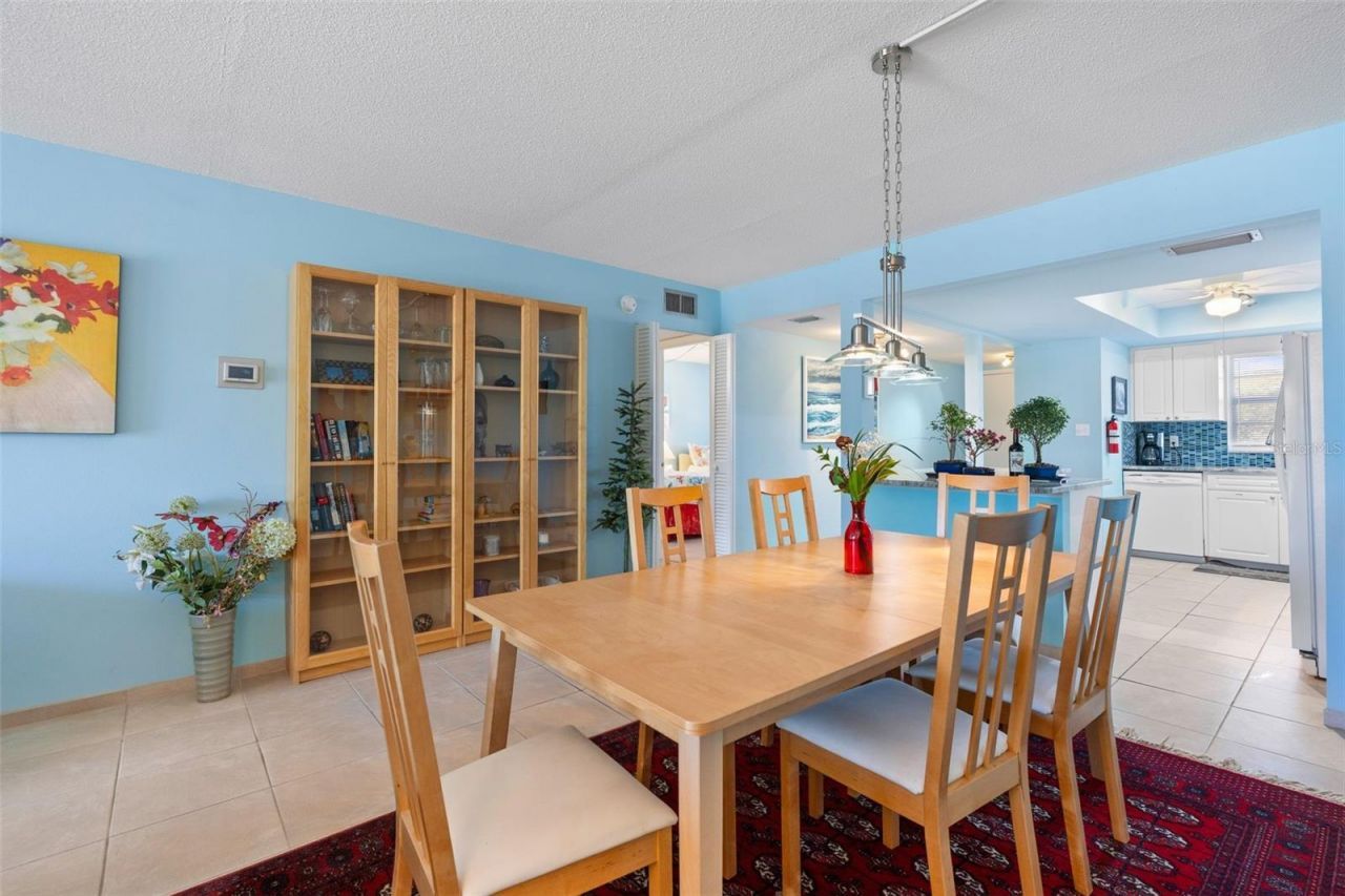 5600 Beach Way Drive, Unit 210, Sarasota, FL 34242 Photo